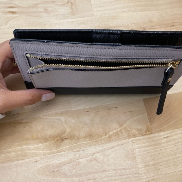 Kate Spade Wallet - Picture 4 of 4
